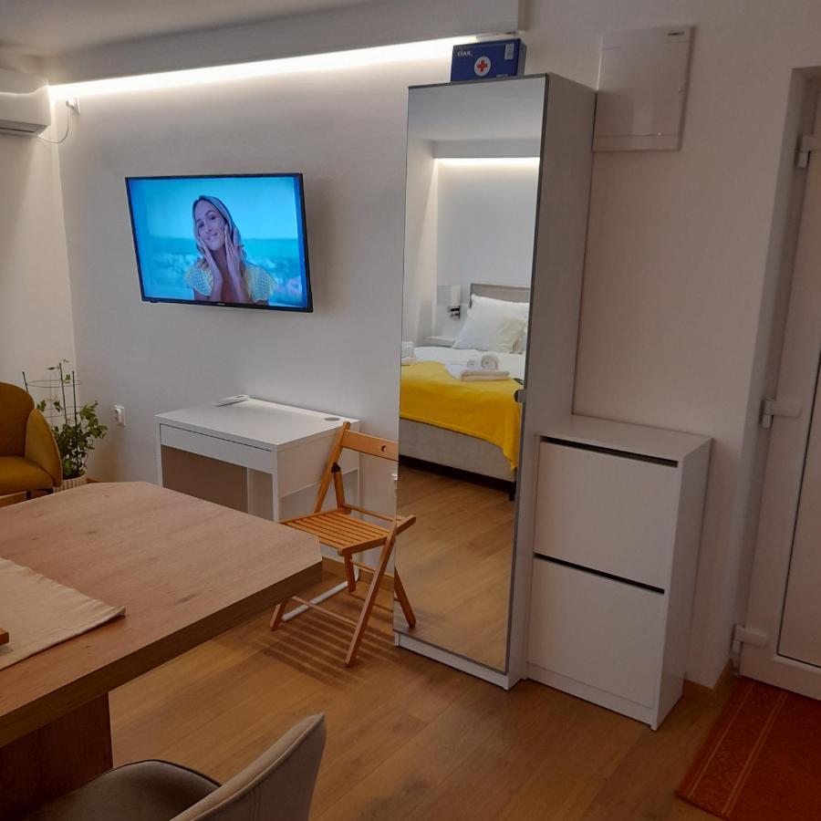 Studio Apartman Four Pearls Karlovac Exterior foto
