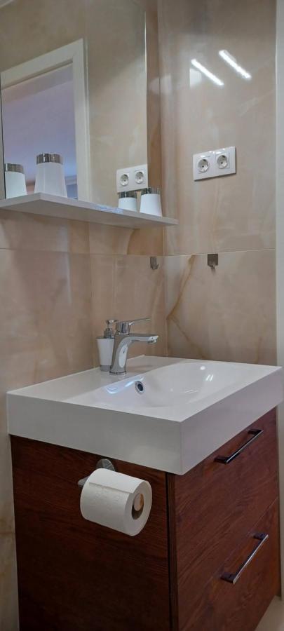 Studio Apartman Four Pearls Karlovac Exterior foto